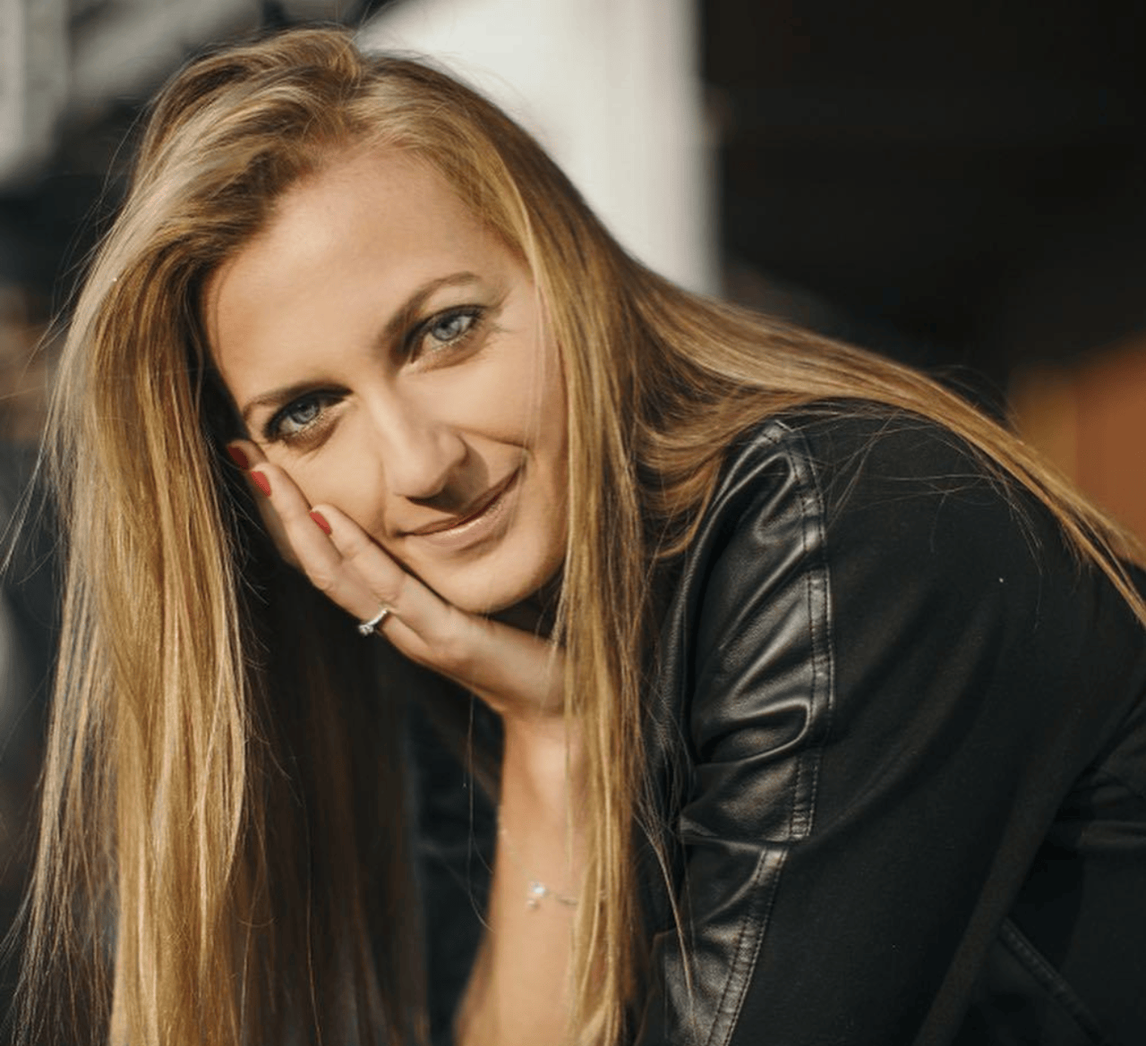 比赛局势复杂引发热议！，科维托娃在TL比赛中大比分获胜赛场气氛高涨的简单介绍