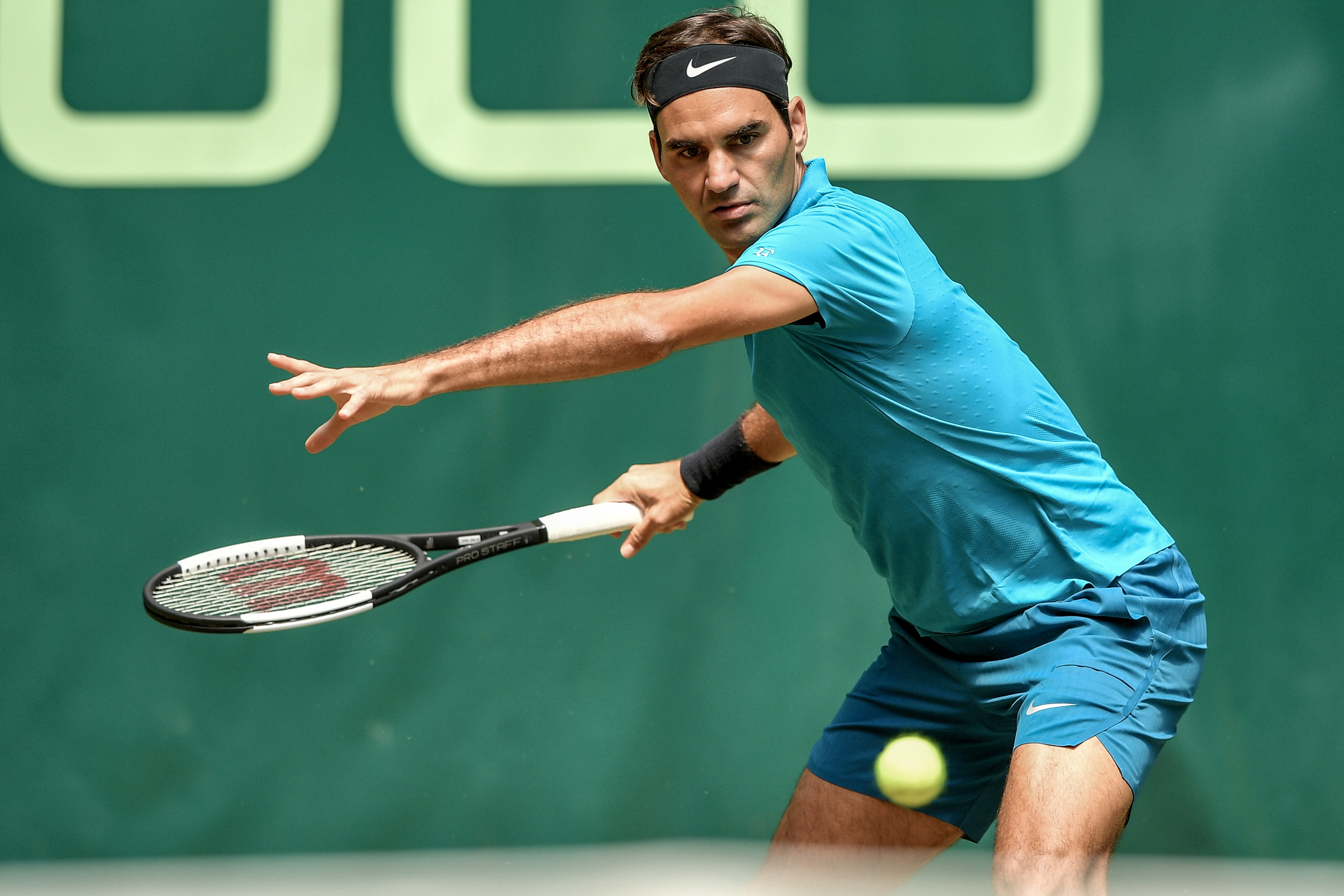 费德勒迎来二十赛季高光表现,快船球迷沸腾!的简单介绍 费德勒迎来二十赛季高光表现,快船球迷沸腾!的简单介绍