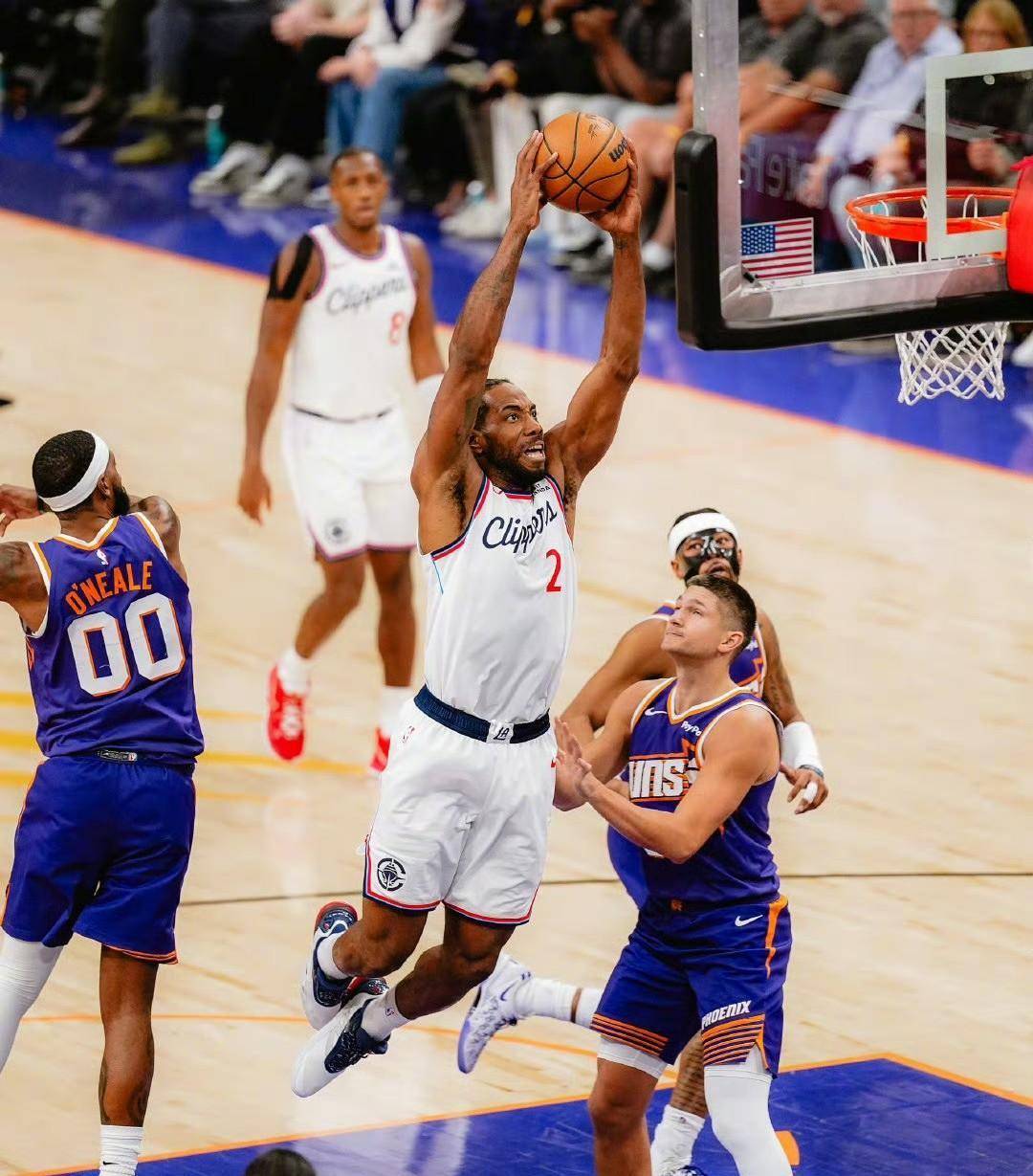 海星体育-关于哈登连续十五场比赛得分超过大胜，湖人挑战极限！的信息